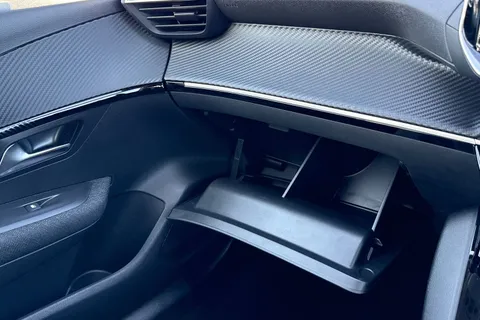 DG75MUP PEUGEOT 208 1.2 PureTech Style Euro 6 (s/s) 5dr Thumbnail #56