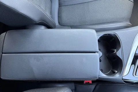 KM73YNB PEUGEOT 3008 1.2 HYBRID GT e-DSC6 Euro 6 (s/s) 5dr Thumbnail #62