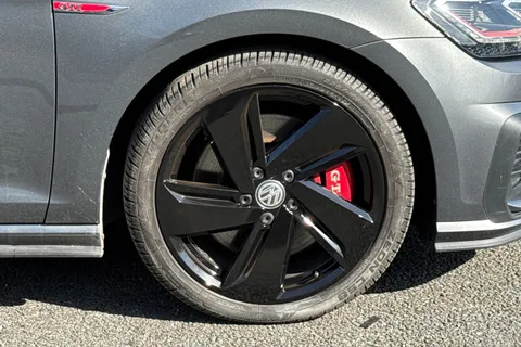 9 of 52 for Volkswagen Golf 2.0 TSI GTI Performance DSG Euro 6 (s/s) 5dr