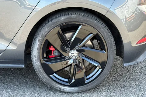 11 of 52 for Volkswagen Golf 2.0 TSI GTI Performance DSG Euro 6 (s/s) 5dr