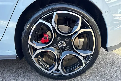  Volkswagen Golf 2.0 TSI GTI Hatchback 5dr Petrol DSG Euro 6 (s/s) (265 ps) Thumbnail #12