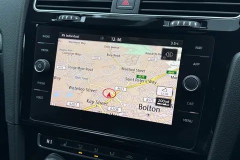 16 of 52 for Volkswagen Golf 2.0 TSI GTI Performance DSG Euro 6 (s/s) 5dr