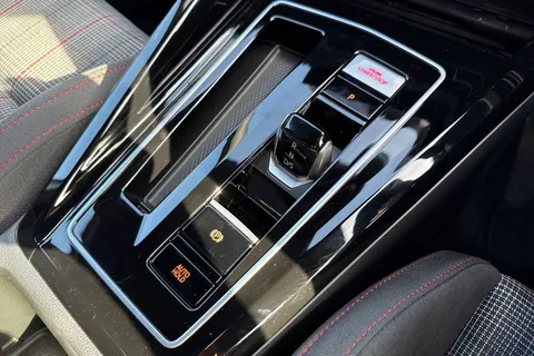  Volkswagen Golf 2.0 TSI GTI Hatchback 5dr Petrol DSG Euro 6 (s/s) (265 ps) Thumbnail #23