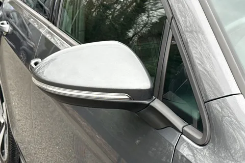 26 of 52 for Volkswagen Golf 2.0 TSI GTI Performance DSG Euro 6 (s/s) 5dr