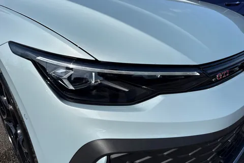  Volkswagen Golf 2.0 TSI GTI Hatchback 5dr Petrol DSG Euro 6 (s/s) (265 ps) Thumbnail #26