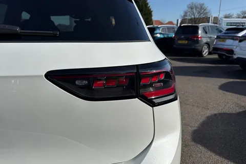  Volkswagen Golf 2.0 TSI GTI DSG Euro 6 (s/s) 5dr Thumbnail #29