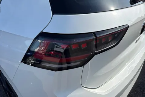  Volkswagen Golf 2.0 TSI GTI DSG Euro 6 (s/s) 5dr Thumbnail #30