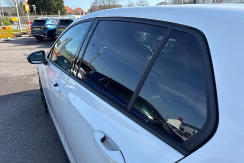  Volkswagen Golf 2.0 TSI GTI DSG Euro 6 (s/s) 5dr Thumbnail #31