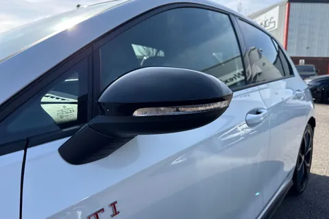  Volkswagen Golf 2.0 TSI GTI DSG Euro 6 (s/s) 5dr Thumbnail #32