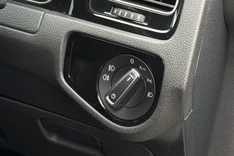 31 of 52 for Volkswagen Golf 2.0 TSI GTI Performance DSG Euro 6 (s/s) 5dr