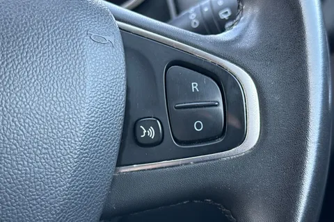 HS19HEJ Renault Clio 0.9 TCe Iconic Euro 6 (s/s) 5dr Thumbnail #38