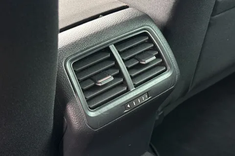 34 of 52 for Volkswagen Golf 2.0 TSI GTI Performance DSG Euro 6 (s/s) 5dr