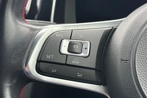 37 of 52 for Volkswagen Golf 2.0 TSI GTI Performance DSG Euro 6 (s/s) 5dr