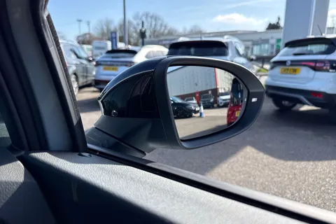  Volkswagen Golf 2.0 TSI GTI Hatchback 5dr Petrol DSG Euro 6 (s/s) (265 ps) Thumbnail #38