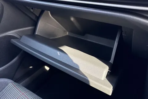  Volkswagen Golf 2.0 TSI GTI DSG Euro 6 (s/s) 5dr Thumbnail #42