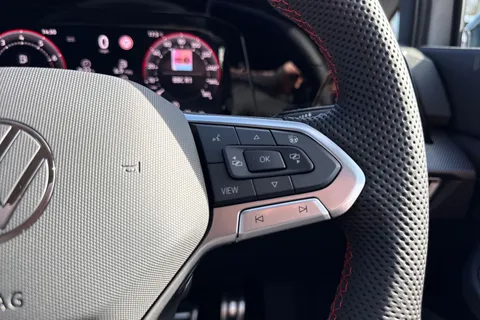  Volkswagen Golf 2.0 TSI GTI Hatchback 5dr Petrol DSG Euro 6 (s/s) (265 ps) Thumbnail #44