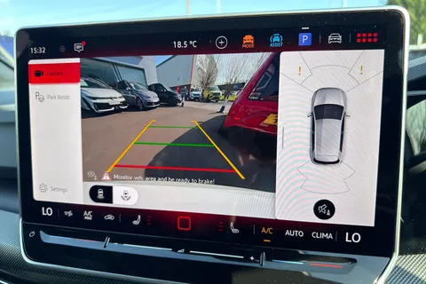  Volkswagen Golf 2.0 TSI GTI DSG Euro 6 (s/s) 5dr Thumbnail #45