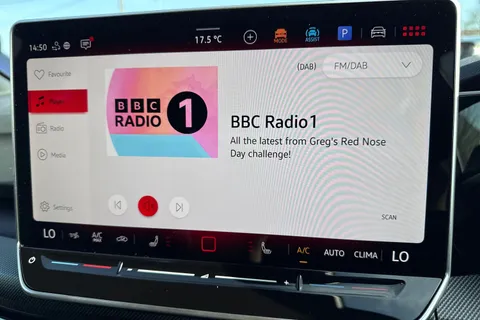  Volkswagen Golf 2.0 TSI GTI Hatchback 5dr Petrol DSG Euro 6 (s/s) (265 ps) Thumbnail #49