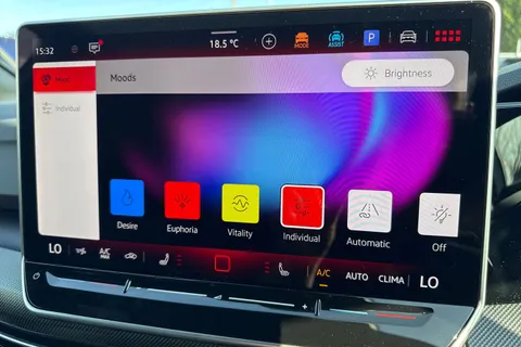  Volkswagen Golf 2.0 TSI GTI DSG Euro 6 (s/s) 5dr Thumbnail #52