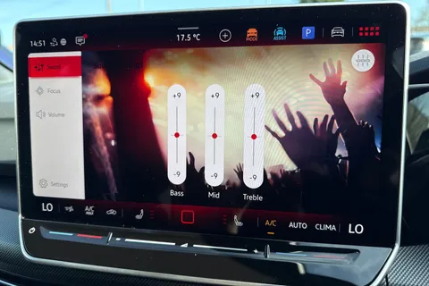  Volkswagen Golf 2.0 TSI GTI Hatchback 5dr Petrol DSG Euro 6 (s/s) (265 ps) Thumbnail #54