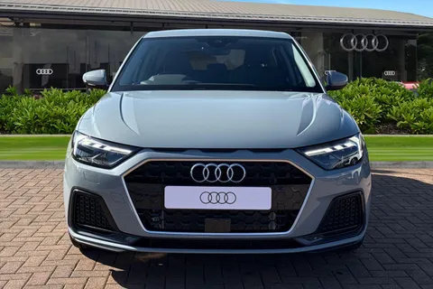  Audi A1 1.0 TFSI 25 Sport Sportback S Tronic Euro 6 (s/s) 5dr Thumbnail #5