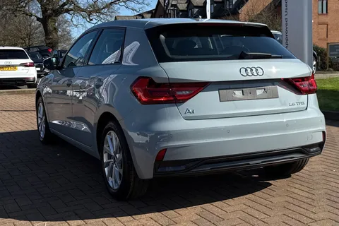  Audi A1 1.0 TFSI 25 Sport Sportback S Tronic Euro 6 (s/s) 5dr Thumbnail #7