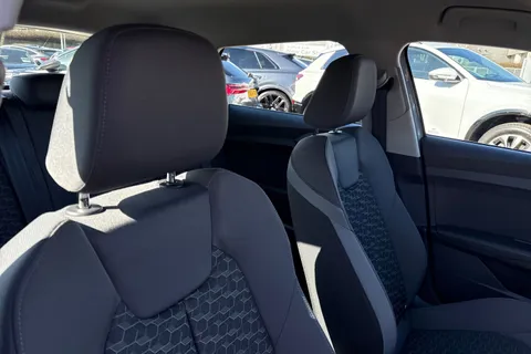  Audi A1 1.0 TFSI 25 Sport Sportback S Tronic Euro 6 (s/s) 5dr Thumbnail #23