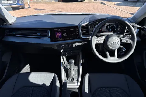  Audi A1 1.0 TFSI 25 Sport Sportback S Tronic Euro 6 (s/s) 5dr Thumbnail #24