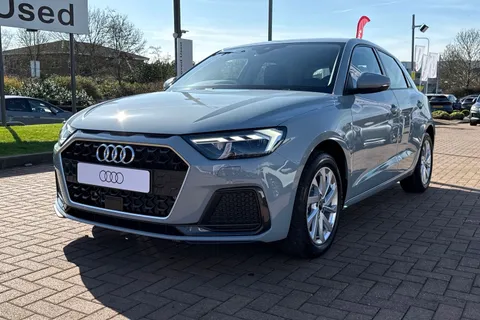  Audi A1 1.0 TFSI 25 Sport Sportback S Tronic Euro 6 (s/s) 5dr Thumbnail #25