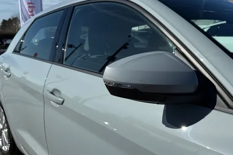  Audi A1 1.0 TFSI 25 Sport Sportback S Tronic Euro 6 (s/s) 5dr Thumbnail #27