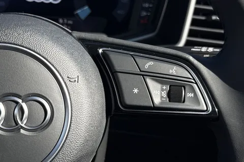  Audi A1 1.0 TFSI 25 Sport Sportback S Tronic Euro 6 (s/s) 5dr Thumbnail #48