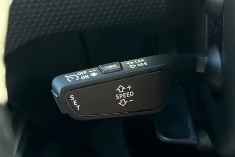  Audi A1 1.0 TFSI 25 Sport Sportback S Tronic Euro 6 (s/s) 5dr Thumbnail #60