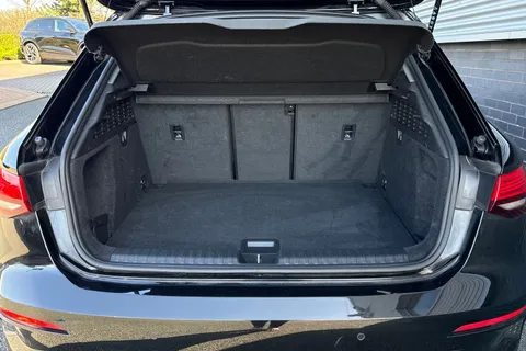 DS23RVO Audi A3 Sportback Sport 30 TFSI 110 PS 6-speed Thumbnail #8