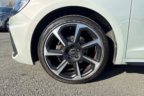 DT23SVL Audi A1 Black Edition 35 TFSI  150 PS S tronic Thumbnail #7