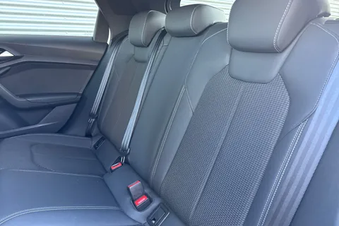 DT23SVL Audi A1 Black Edition 35 TFSI  150 PS S tronic Thumbnail #14