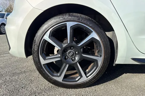 DT23SVL Audi A1 Black Edition 35 TFSI  150 PS S tronic Thumbnail #24