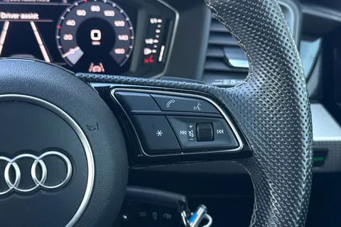 DT23SVL Audi A1 Black Edition 35 TFSI  150 PS S tronic Thumbnail #35