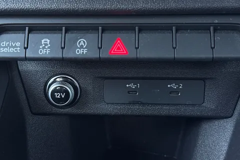 DT23SVL Audi A1 Black Edition 35 TFSI  150 PS S tronic Thumbnail #41