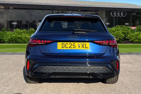 DC25VXL Audi A3 Black Edition 35 TFSI 150 PS S tronic Thumbnail #5