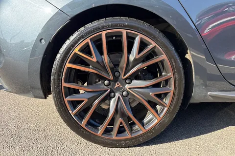 KM74AKX CUPRA Leon 1.4 eHybrid 12.8kWh VZ2 Design Edition DSG Euro 6 (s/s) 5dr Thumbnail #8