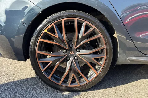 KM74AKX CUPRA Leon 1.4 eHybrid 12.8kWh VZ2 Design Edition DSG Euro 6 (s/s) 5dr Thumbnail #25