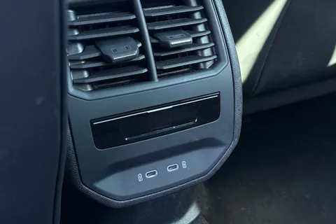 KM74AKX CUPRA Leon 1.4 eHybrid 12.8kWh VZ2 Design Edition DSG Euro 6 (s/s) 5dr Thumbnail #26