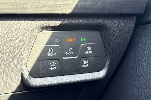 KM74AKX CUPRA Leon 1.4 eHybrid 12.8kWh VZ2 Design Edition DSG Euro 6 (s/s) 5dr Thumbnail #33