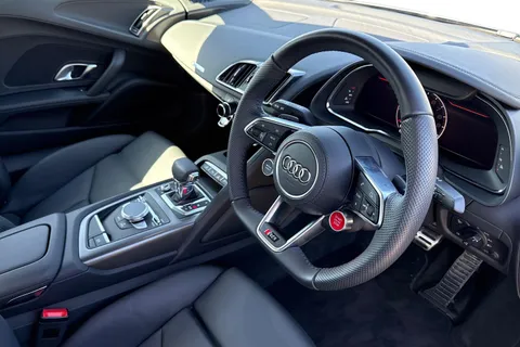 DA72KBJ Audi R8 V10 Performance RWD 570 PS S tronic Thumbnail #8