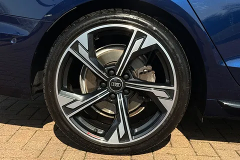 BD24VLG Audi A4 Avant Avant Black Edition 35 TFSI  150 PS S tronic Thumbnail #7