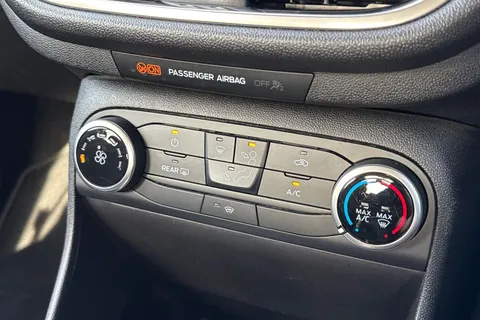 19 of 63 for Ford Fiesta 1.0T EcoBoost Zetec Euro 6 (s/s) 5dr