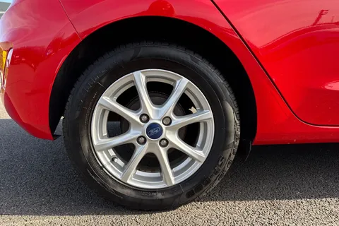 22 of 63 for Ford Fiesta 1.0T EcoBoost Zetec Euro 6 (s/s) 5dr