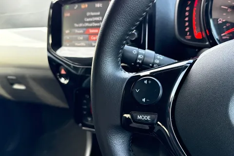 DF17RDX Toyota Aygo 1.0 VVT-i x-press Euro 6 5dr Thumbnail #35