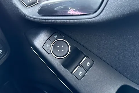 38 of 63 for Ford Fiesta 1.0T EcoBoost Zetec Euro 6 (s/s) 5dr