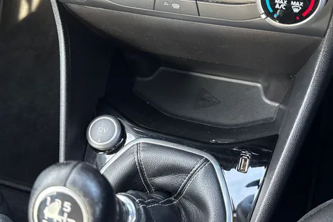 49 of 63 for Ford Fiesta 1.0T EcoBoost Zetec Euro 6 (s/s) 5dr